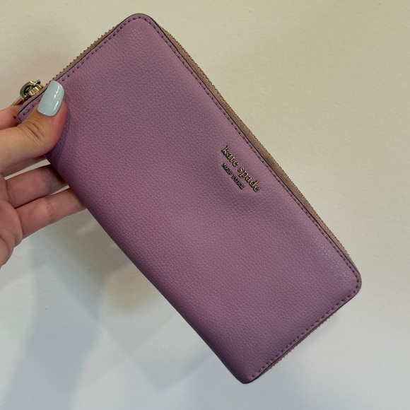 Lavender Kate Spade Leather Wallet Like New - Picture 1 of 3